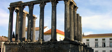 Évora